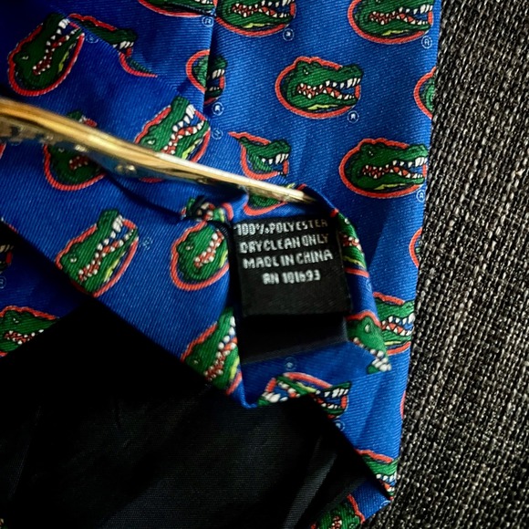 University of Florida Gators Tie Necktie Blue Green Orange Collegiate 0215 - Picture 6 of 6